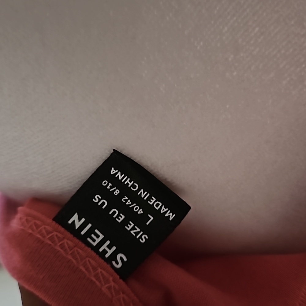 Upcycled Pink Coral Crop Top Graphic Tee Size Large - Picture 17 of 17